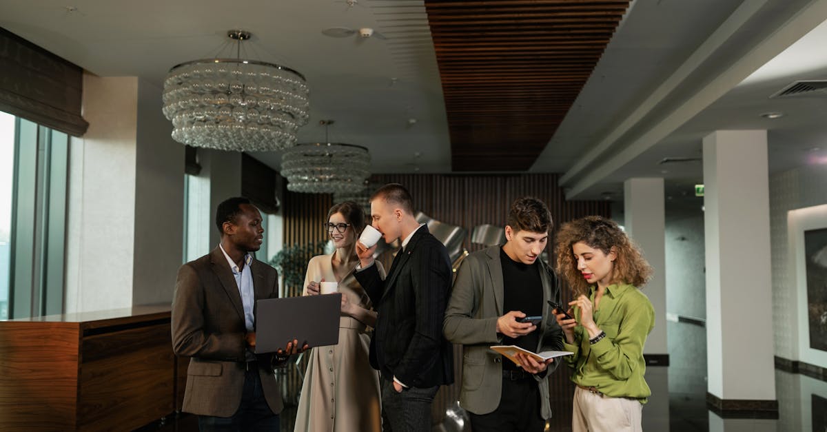 三五财富卡- 飞凡网app详情下载教程