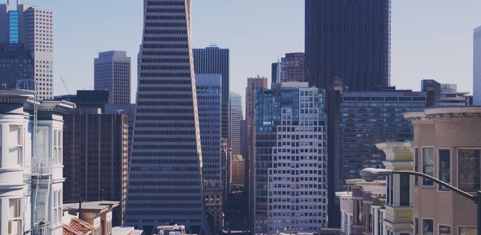 游戏内技术支持数据的大数据分析和使用。